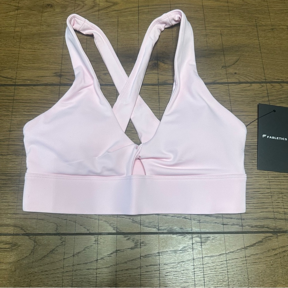 Fabletics Oasis Front Twist Light Pink Sports Bra NWT XS